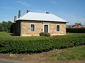 Oatlands Court House - Holiday Adelaide 0