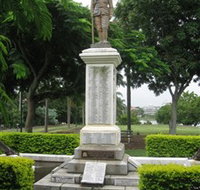 Mowbray Park and East Brisbane War Memorial - Holiday Adelaide