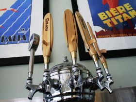 Burleigh Brewing Company - Holiday Adelaide 0