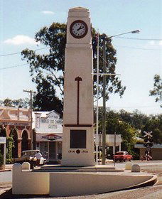 Goomeri War Memorial Clock - Holiday Adelaide 0