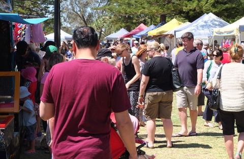 Coolangatta Beachfront Markets - Holiday Adelaide 1