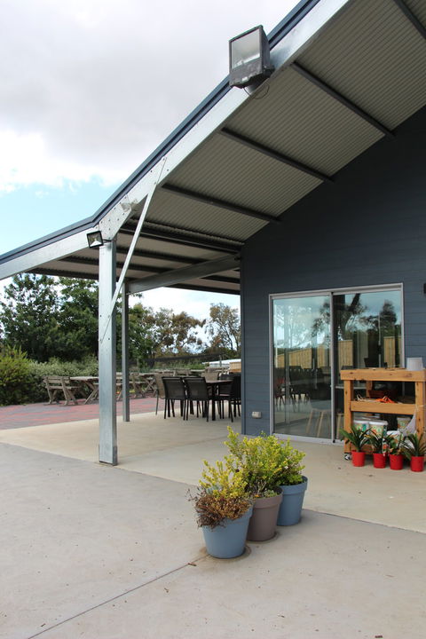 Tuckerberry Hill - Holiday Adelaide 10