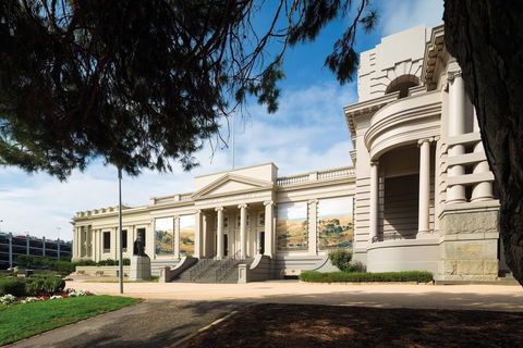 Geelong Gallery - Holiday Adelaide 0