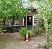 Gumnut Hideaway Gallery - Holiday Adelaide