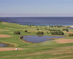 Gerringong Golf Club - Holiday Adelaide 0