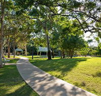 Millennium Esplanade and Tannum Sands Beach - Holiday Adelaide