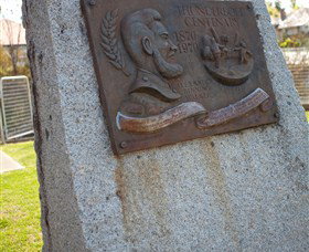 Thunderbolt's Statue And Constable Walker Memorial - Holiday Adelaide 0