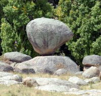 Balancing Rock - Holiday Adelaide