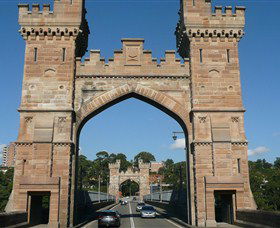 Bailey's Sydney - Tours For People Who Don't Like Tours - Holiday Adelaide 6