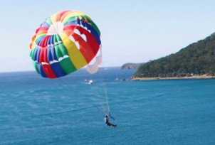 Port Stephens Parasailing - Holiday Adelaide 1