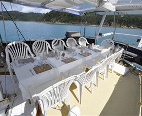 A Luxury Yacht On Sydney Harbour - Holiday Adelaide 4