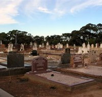 Langhorne Creek Cemetery - Holiday Adelaide