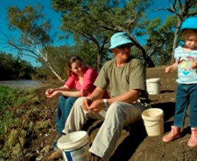 Charleville - Bakers Bend Warrego River Fishing Spot - Holiday Adelaide 0