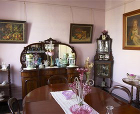 Jerilderie Historic Residence - Historic Home And Gardens - Holiday Adelaide 0