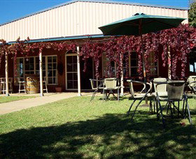 Red Earth Estate Vineyard - Holiday Adelaide 1