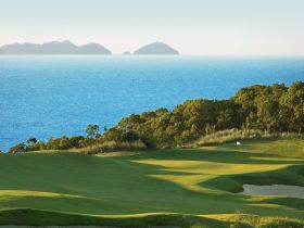 Hamilton Island Golf Club - Holiday Adelaide 1