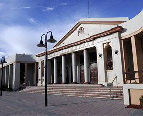 Moree Heritage And Art Deco Guided Walk - Holiday Adelaide 0