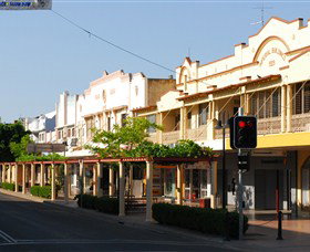 Moree Heritage And Art Deco Guided Walk - Holiday Adelaide 3