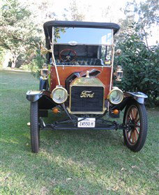 Moree Motor Enthusiasts - Holiday Adelaide 0