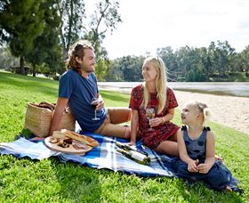 Wagga Beach - Holiday Adelaide 0