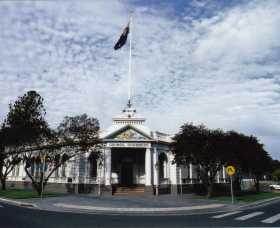 Museum Of The Riverina - Historic Council Chambers Site - Holiday Adelaide 0