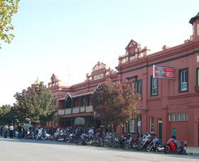 Culcairn Hotel - Holiday Adelaide 2