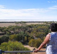 Lake Grace Lookout - Holiday Adelaide