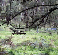 Fourth Crossing picnic area - Holiday Adelaide