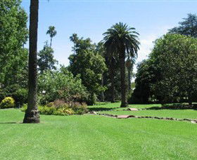Albury Botanic Gardens - Holiday Adelaide 8