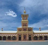 Albury Railway Station - Holiday Adelaide