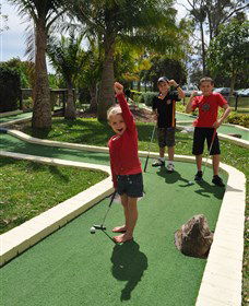 Hunter Valley Aqua Golf And Putt Putt - Holiday Adelaide 0