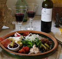 Mount Ashby Estate and Cafe La Palette