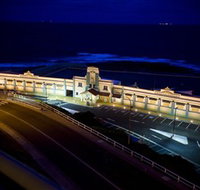 Newcastle Ocean Baths - Holiday Adelaide