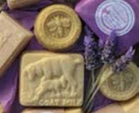 Honeycomb Valley Farm - Holiday Adelaide 0