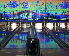 Taree Ten Pin Bowl - Holiday Adelaide 0