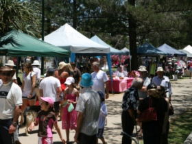 Coolangatta Art And Craft Markets - Holiday Adelaide 3