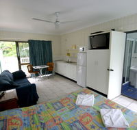 Tropical Palms Inn - Holiday Adelaide