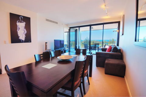 Ultra Broadbeach - Holiday Adelaide 6