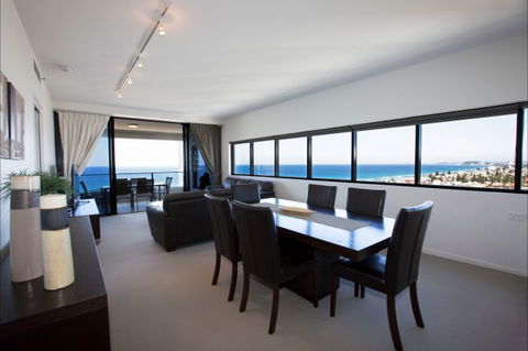 Ultra Broadbeach - Holiday Adelaide 16
