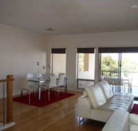 Avalon A - Holiday Adelaide