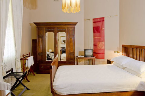 Imperial Fine Accommodation - Holiday Adelaide 2