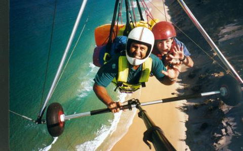David Cookman–Sunshine Coast Hang Gliding - Holiday Adelaide 0