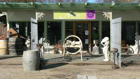 Antica Trading - Holiday Adelaide 0