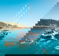 2 night Whitsunday Islands Cruise on Atlantic Clipper from Airlie Beach - Holiday Adelaide