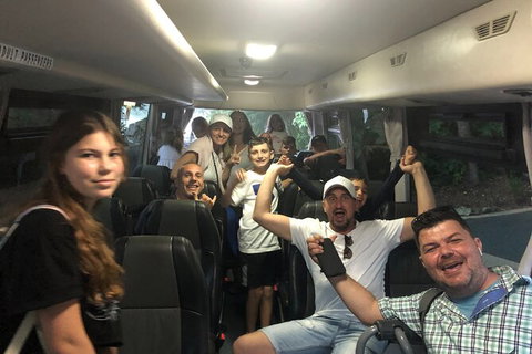 Shuttle From Proserpine Airport To Airlie Beach - Holiday Adelaide 3