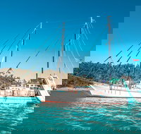 2 night Whitsunday Islands Cruise on New Horizon from Airlie Beach - Holiday Adelaide