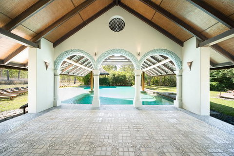 1-Night Whitsundays Tour By Catamaran With Paradise Cove Resort From Airlie Beach - Holiday Adelaide 1