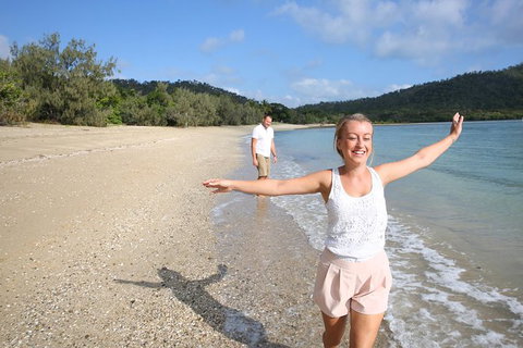 1-Night Whitsundays Tour By Catamaran With Paradise Cove Resort From Airlie Beach - Holiday Adelaide 0