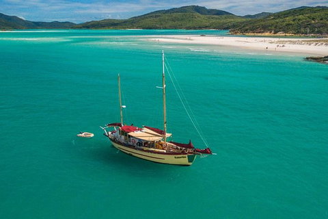2-Day Whitsundays Sailing Adventure: Summertime - Holiday Adelaide 11