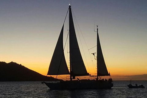 Magnetic Island Sunset Sail - Holiday Adelaide 0